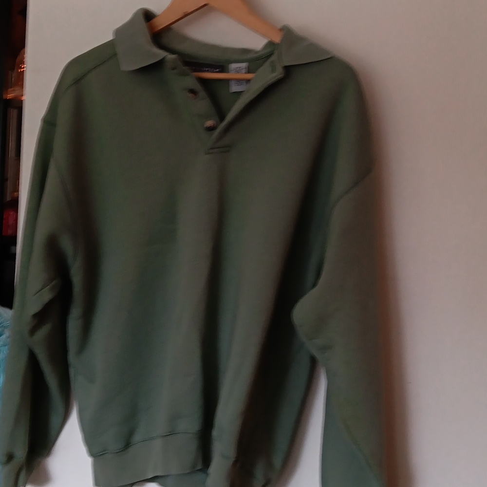 Page and Tuttle collared Sweat shirt